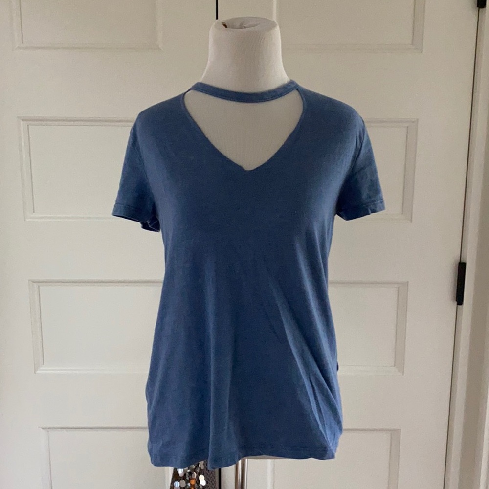 Hollister cut out tee